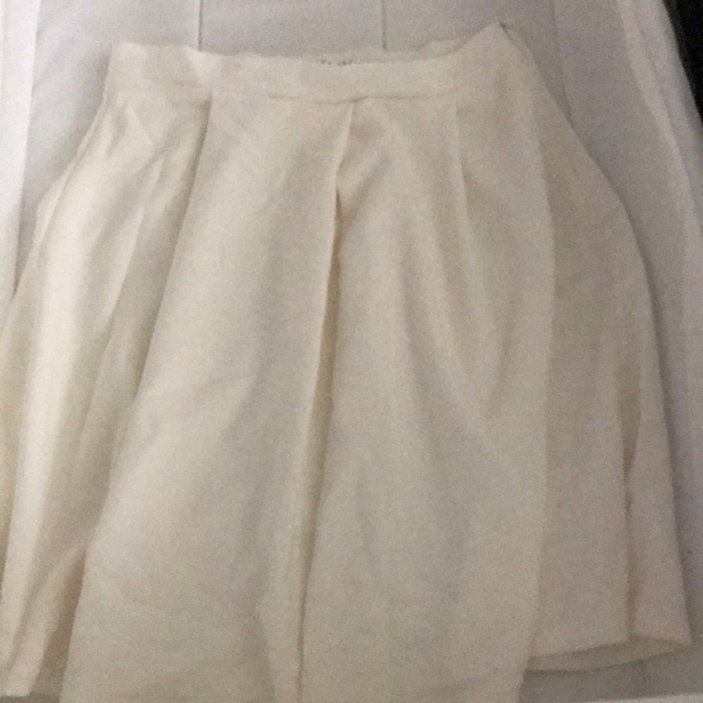 Cream pleated skirt